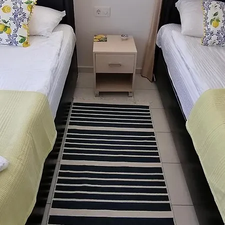 Babylon 1 With Private Pool シダ